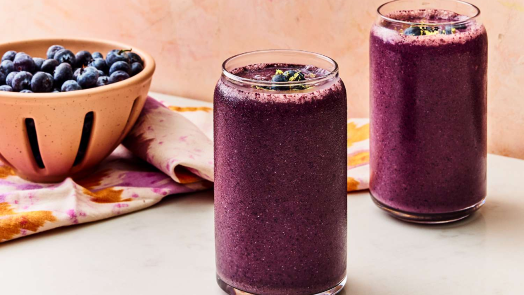 Berry Green Tea Smoothie: A Perfect Antioxidant Boost