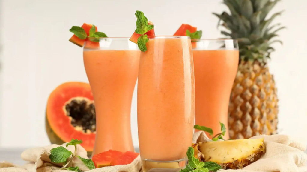 Papaya-Pineapple Smoothie: A Nutrient-Packed Tropical Treat!